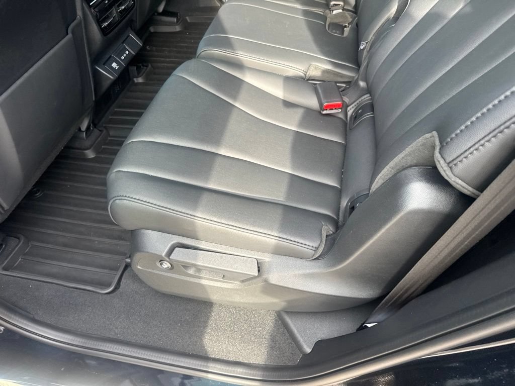 Used 2025 Acura MDX FWD image 8