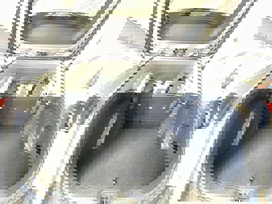 Used 2025 Toyota RAV4 LE AWD/4WD image 25