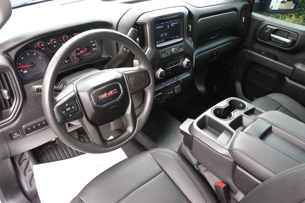 Used 2023 GMC Sierra 3500 Pro w/ Convenience Package AWD/4WD image 9