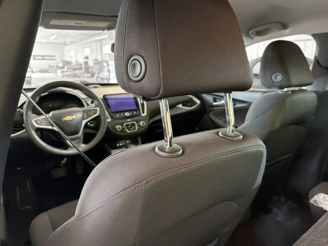 Used 2022 Chevrolet Malibu LS FWD image 9