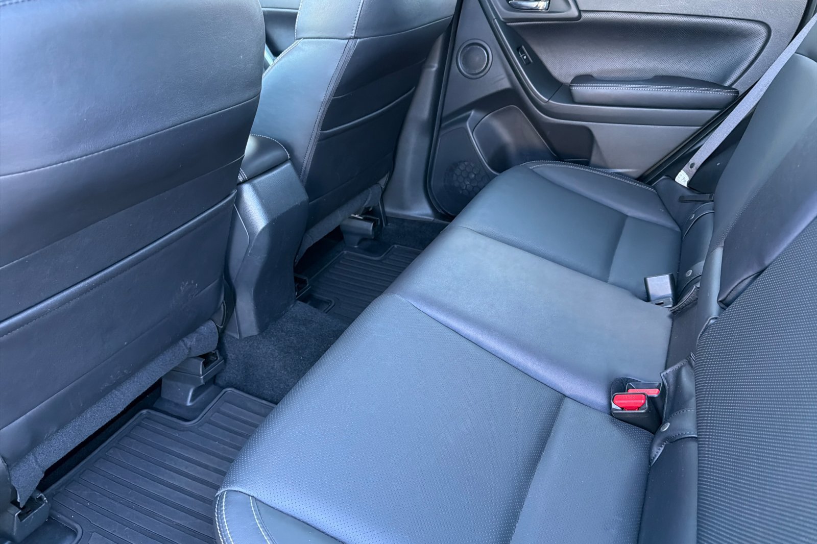 Used 2018 Subaru Forester 2.5i Limited AWD/4WD image 11