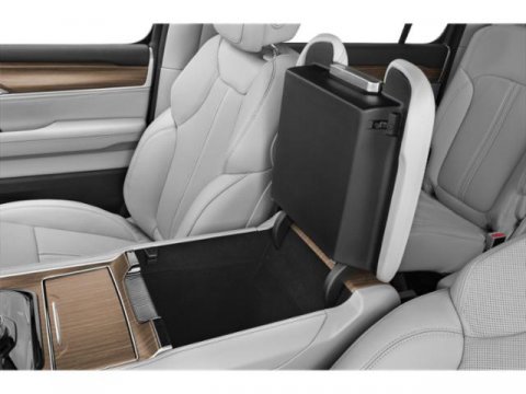 Used 2024 Jeep Wagoneer L Series II image 17