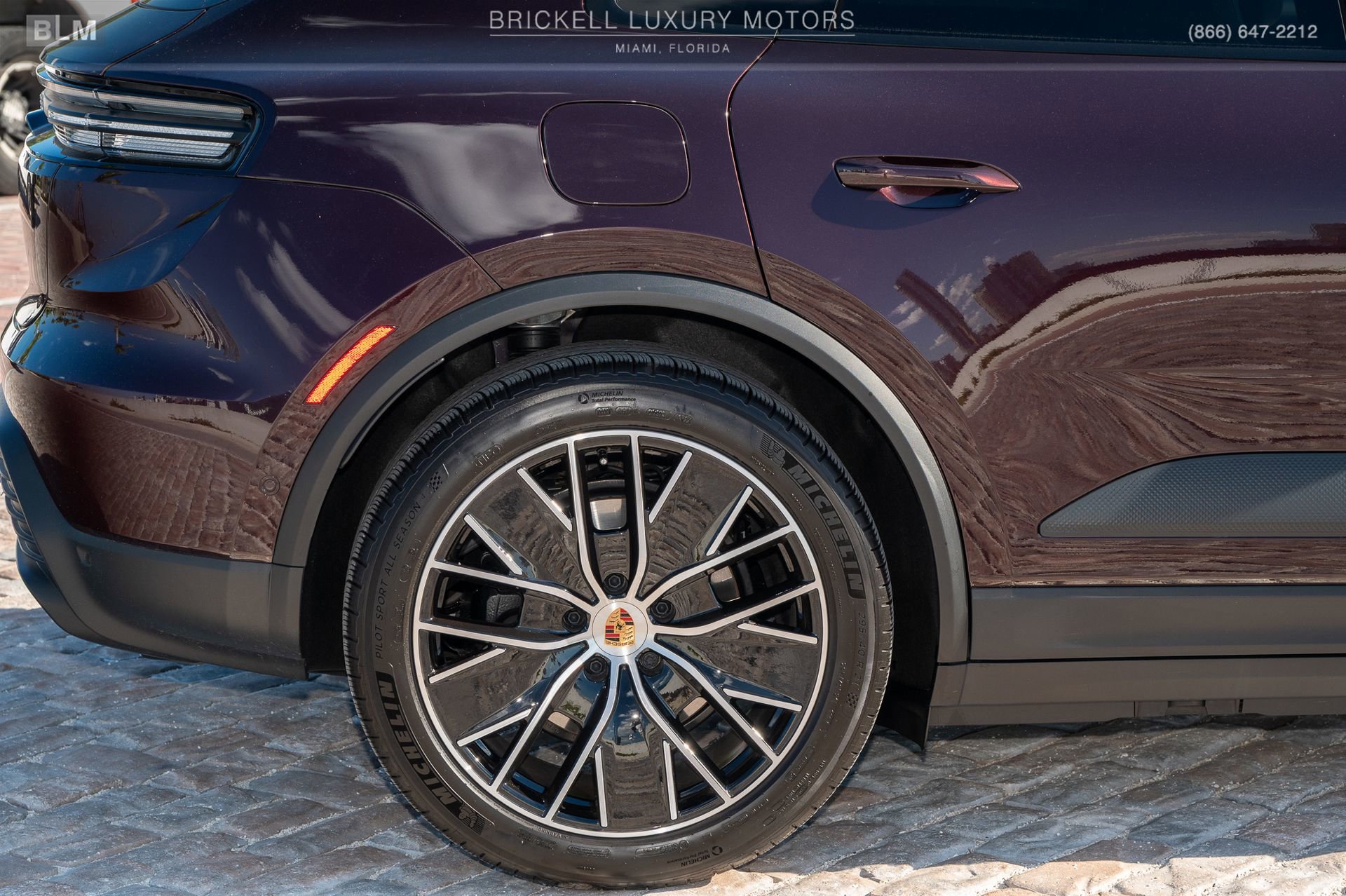 Used 2025 Porsche Macan 4 Electric image 64