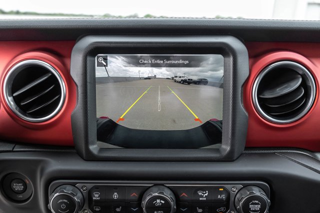 Used 2020 Jeep Gladiator Rubicon AWD/4WD image 17