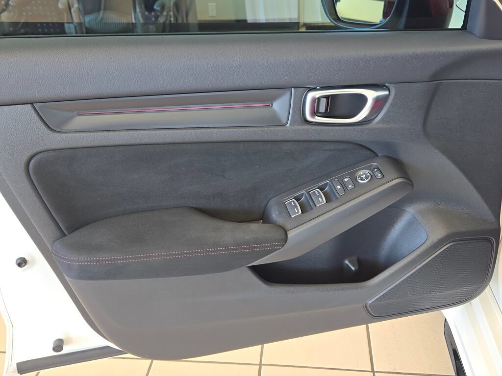 Used 2025 Honda Civic Type R image 25