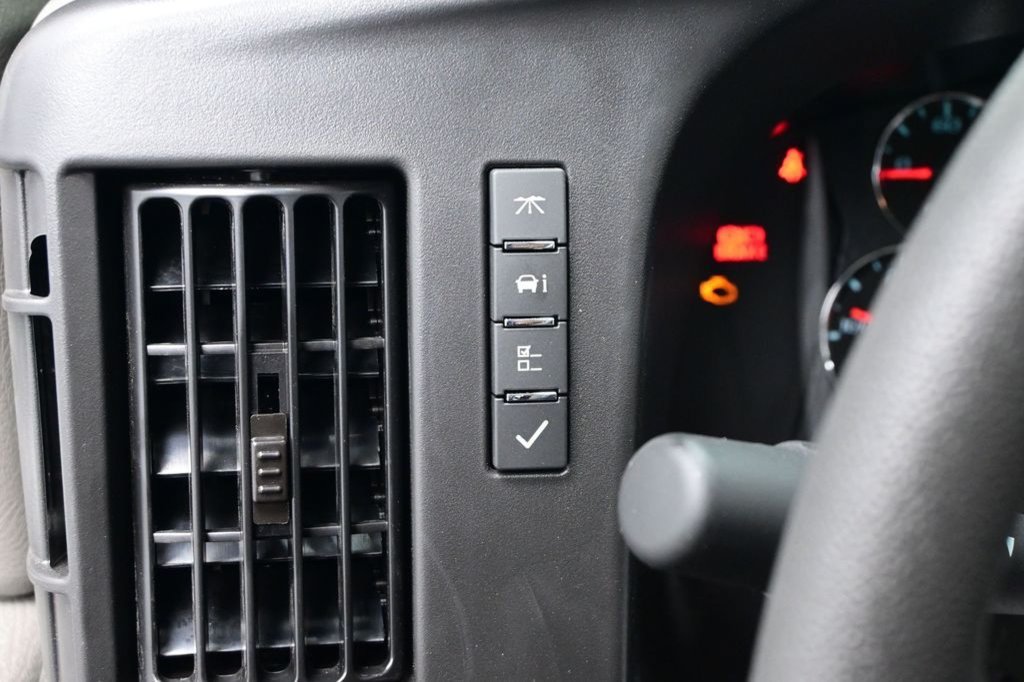 New 2026 Chevrolet Express 2500 w/ Driver Convenience Package RWD image 30