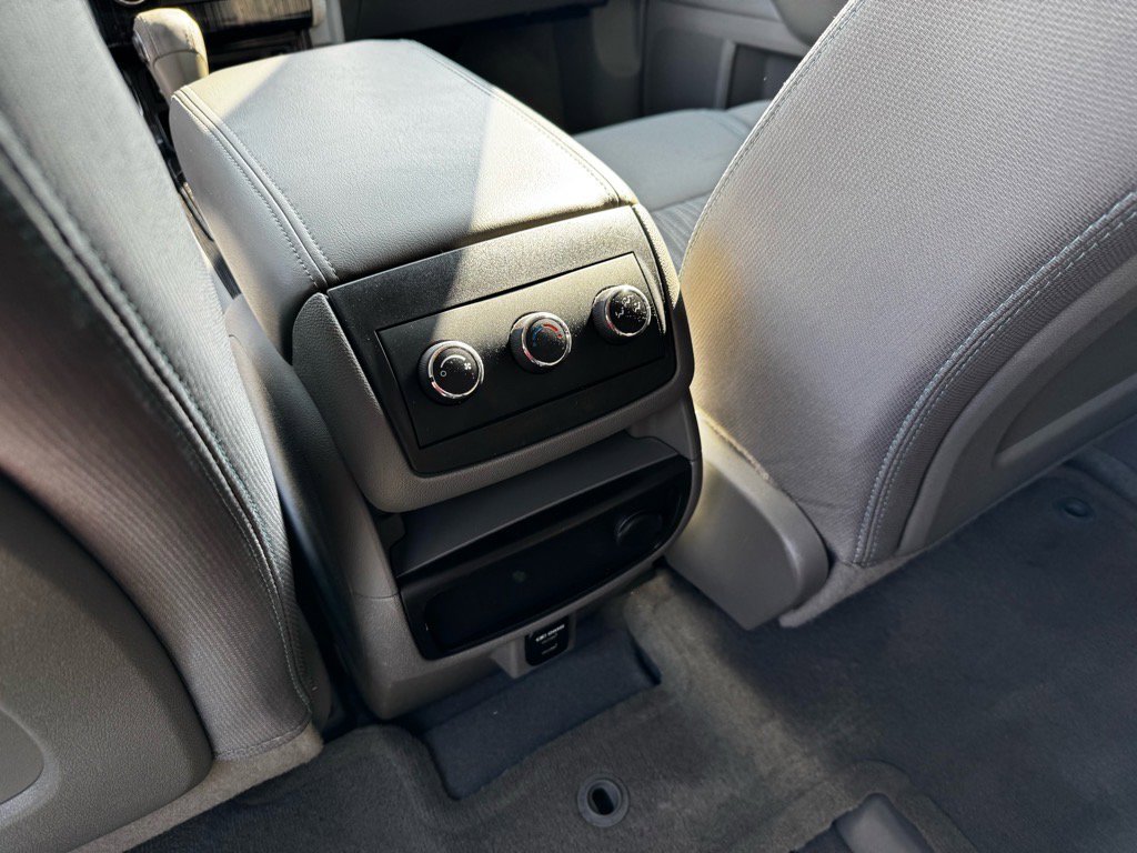 Used 2016 Chevrolet Traverse LT w/ Style and Technology Package image 15