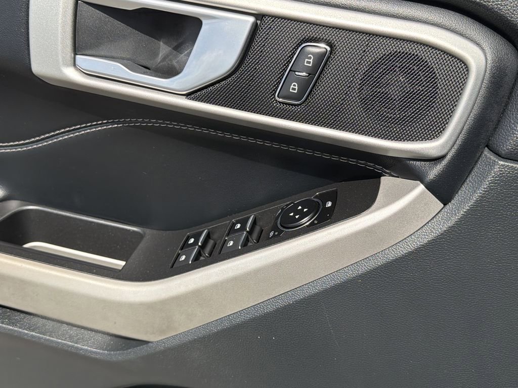 Certified 2022 Ford Explorer XLT w/ Equipment Group 202A image 22