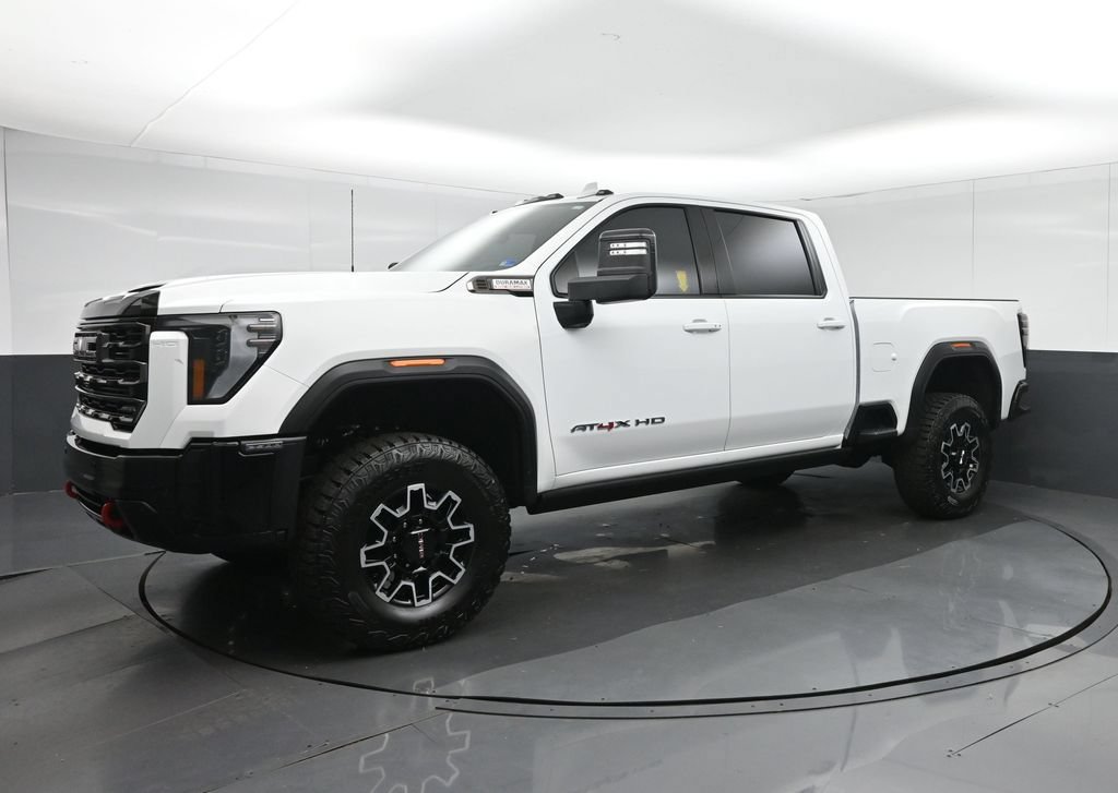 Used 2025 GMC Sierra 2500 AT4X AWD/4WD image 3