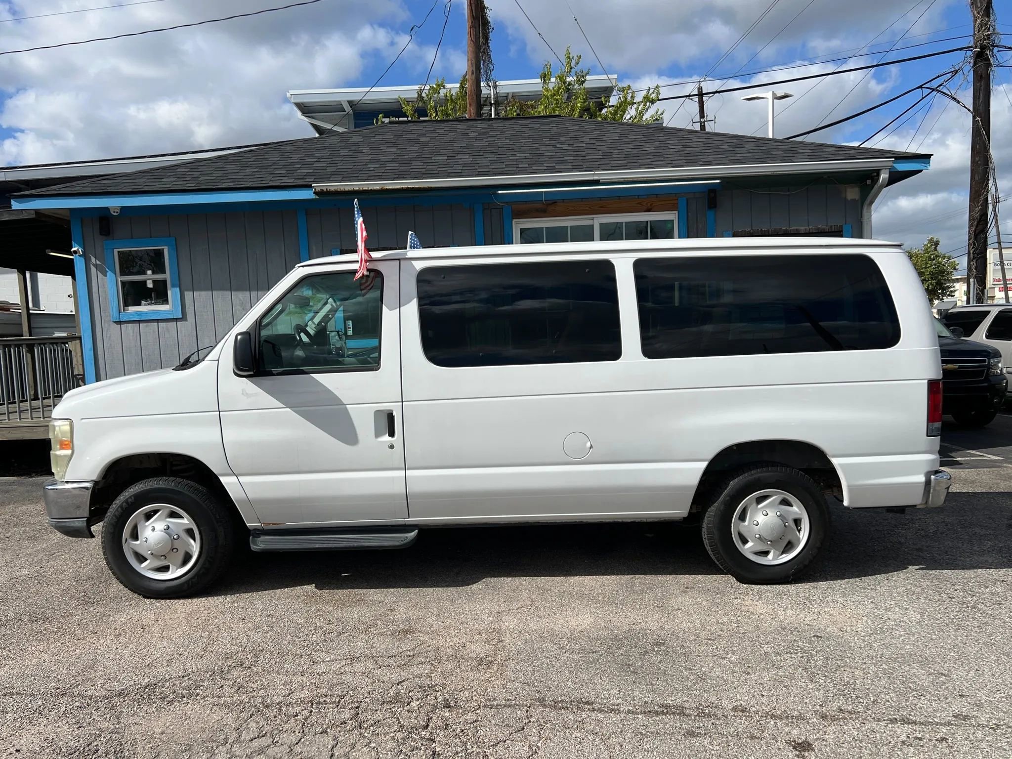 Used 2011 Ford E-150 and Econoline 150 image 9