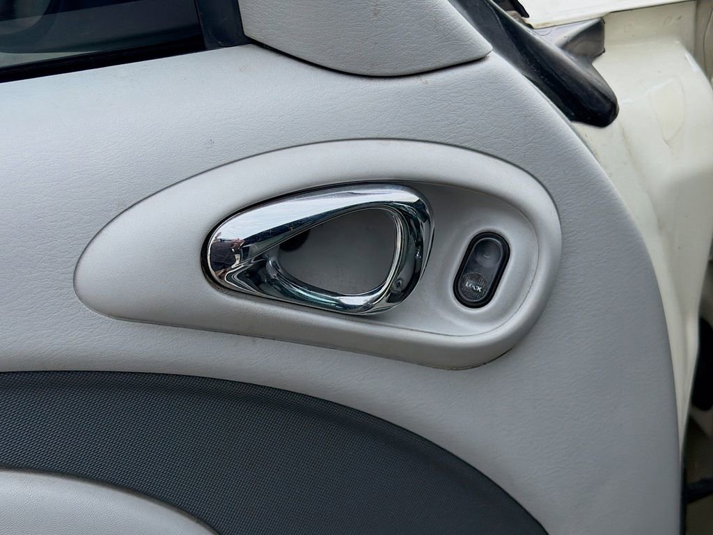 Used 2007 Chrysler PT Cruiser Convertible w/ Spring Special Group image 21