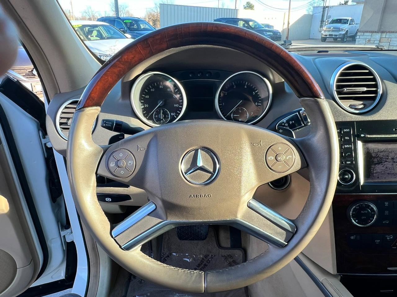 Used 2010 Mercedes-Benz ML 350 4MATIC image 22