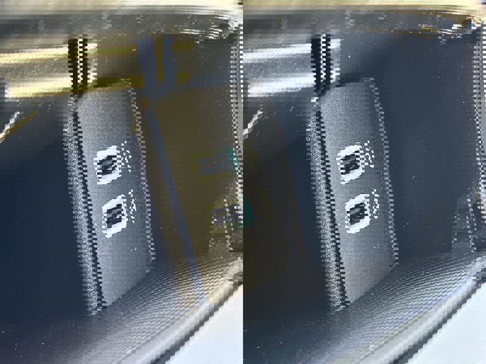 Used 2016 Ford Edge Titanium w/ Technology Package image 27