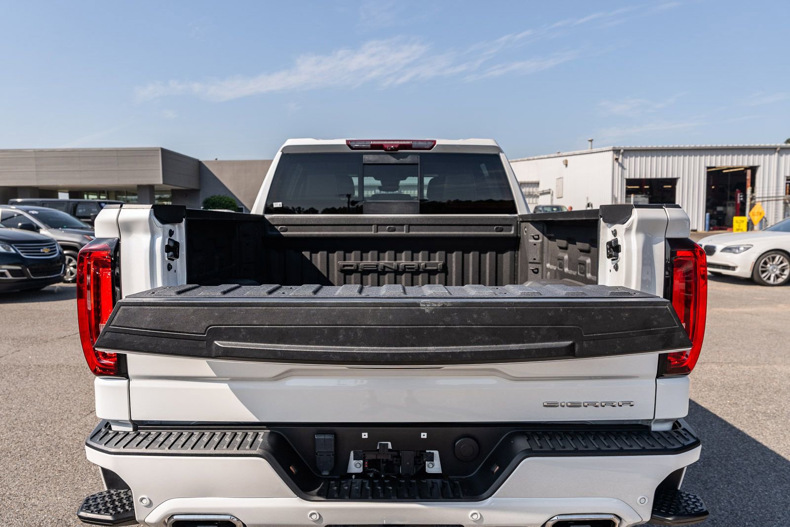 Used 2024 GMC Sierra 1500 Denali image 16