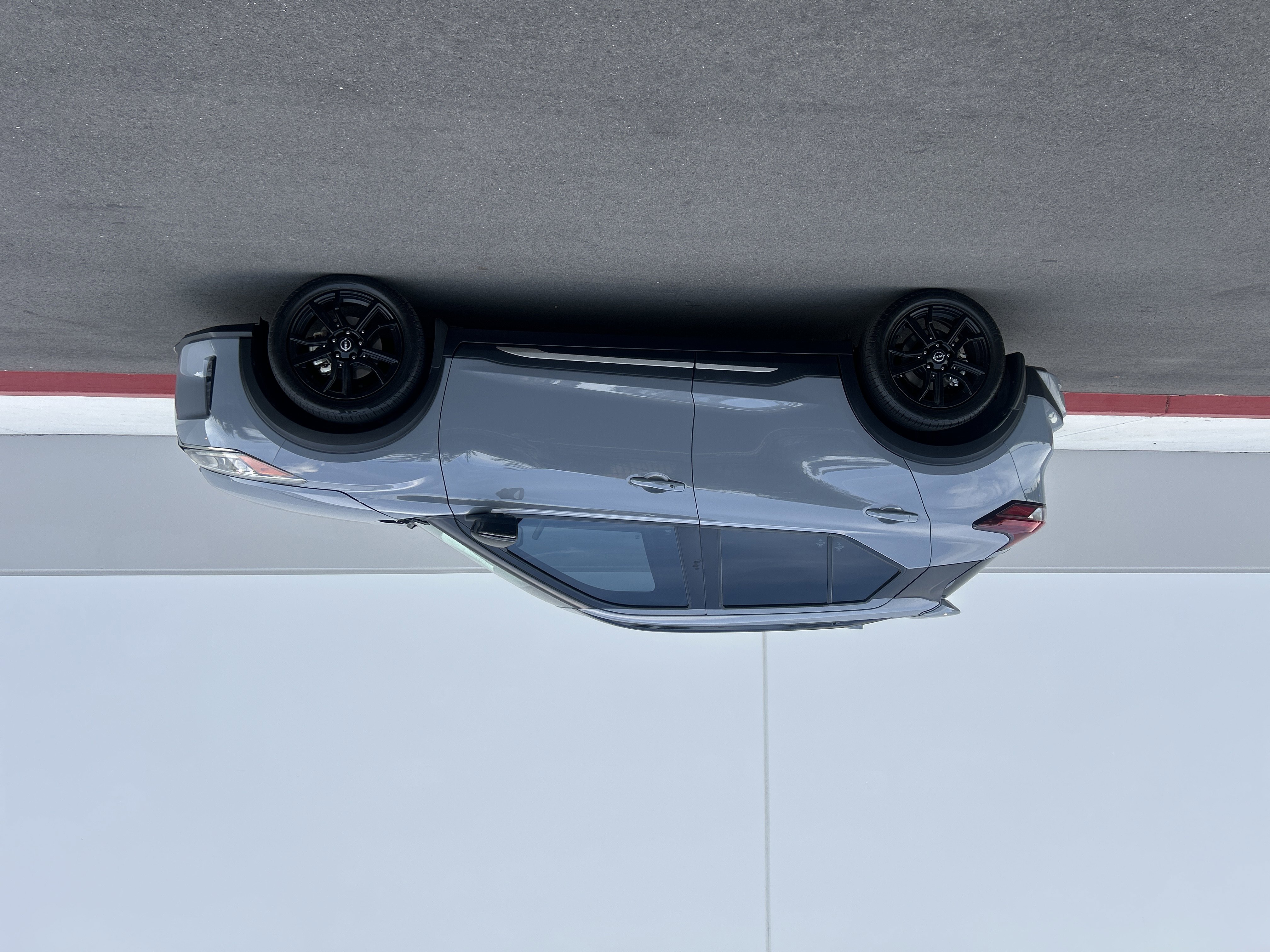 Used 2023 Nissan Kicks SR image 9