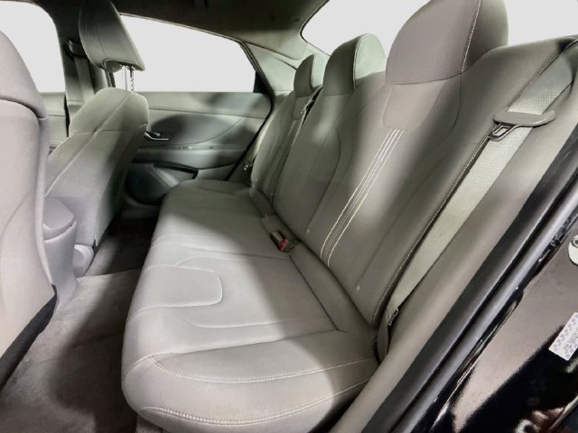 Used 2021 Hyundai Elantra SEL w/ Convenience Package FWD image 24