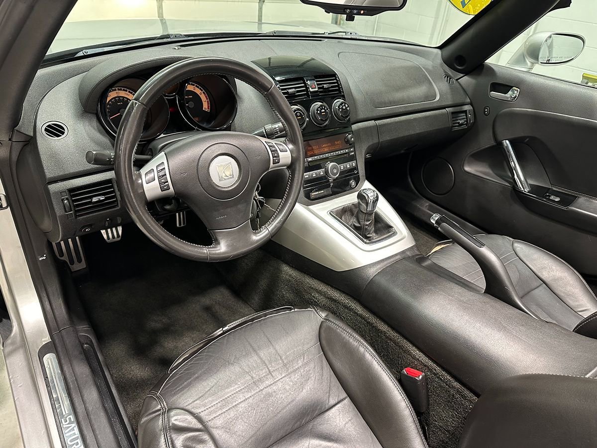 Used 2008 Saturn Sky Red Line RWD image 17