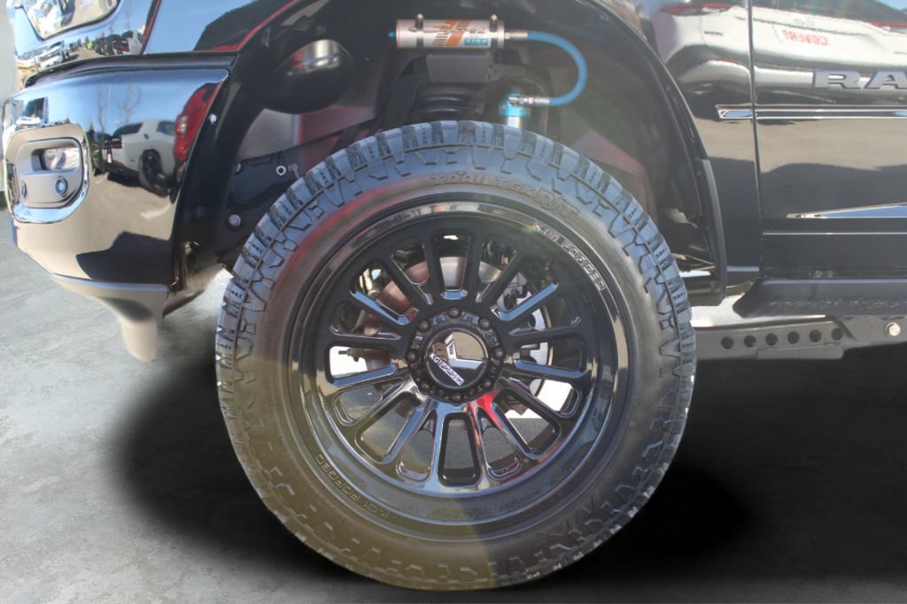 New 2025 RAM 2500 Laramie AWD/4WD image 17