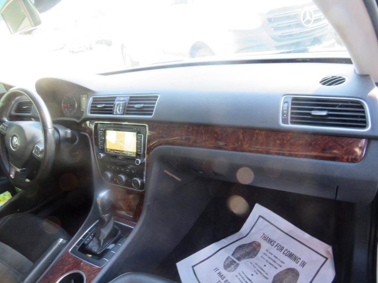 Used 2013 Volkswagen Passat TDI SEL Premium image 32