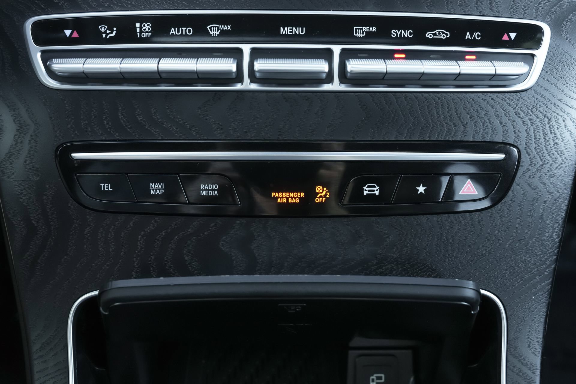 Used 2023 Mercedes-Benz GLC 300 4MATIC Coupe image 15