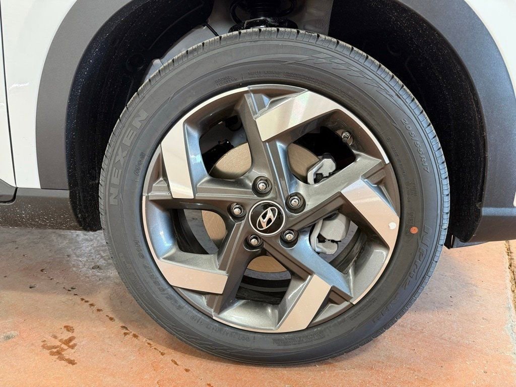 New 2026 Hyundai Venue SEL FWD image 17