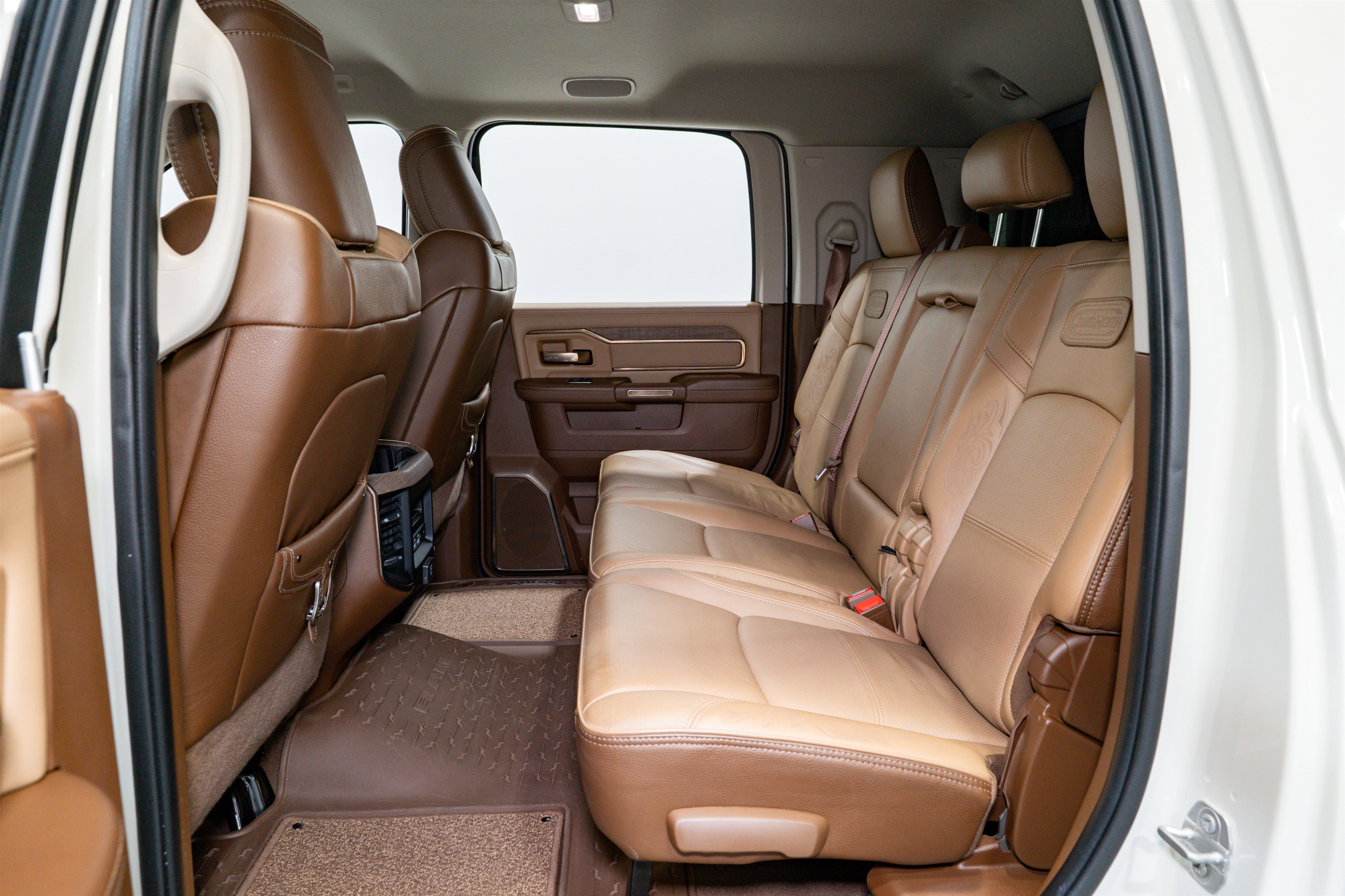 Used 2023 RAM 3500 Limited image 35