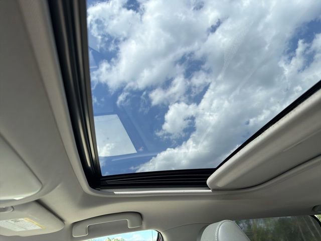 Used 2020 Toyota RAV4 XLE Premium image 28