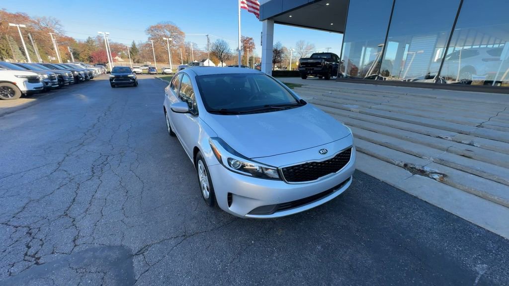 Used 2017 Kia Forte LX image 2