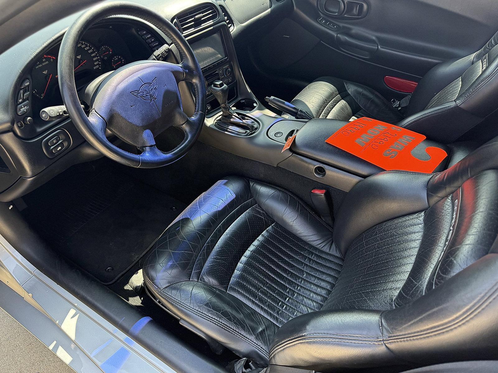 Used 2000 Chevrolet Corvette Coupe w/ Roof Pkg image 11