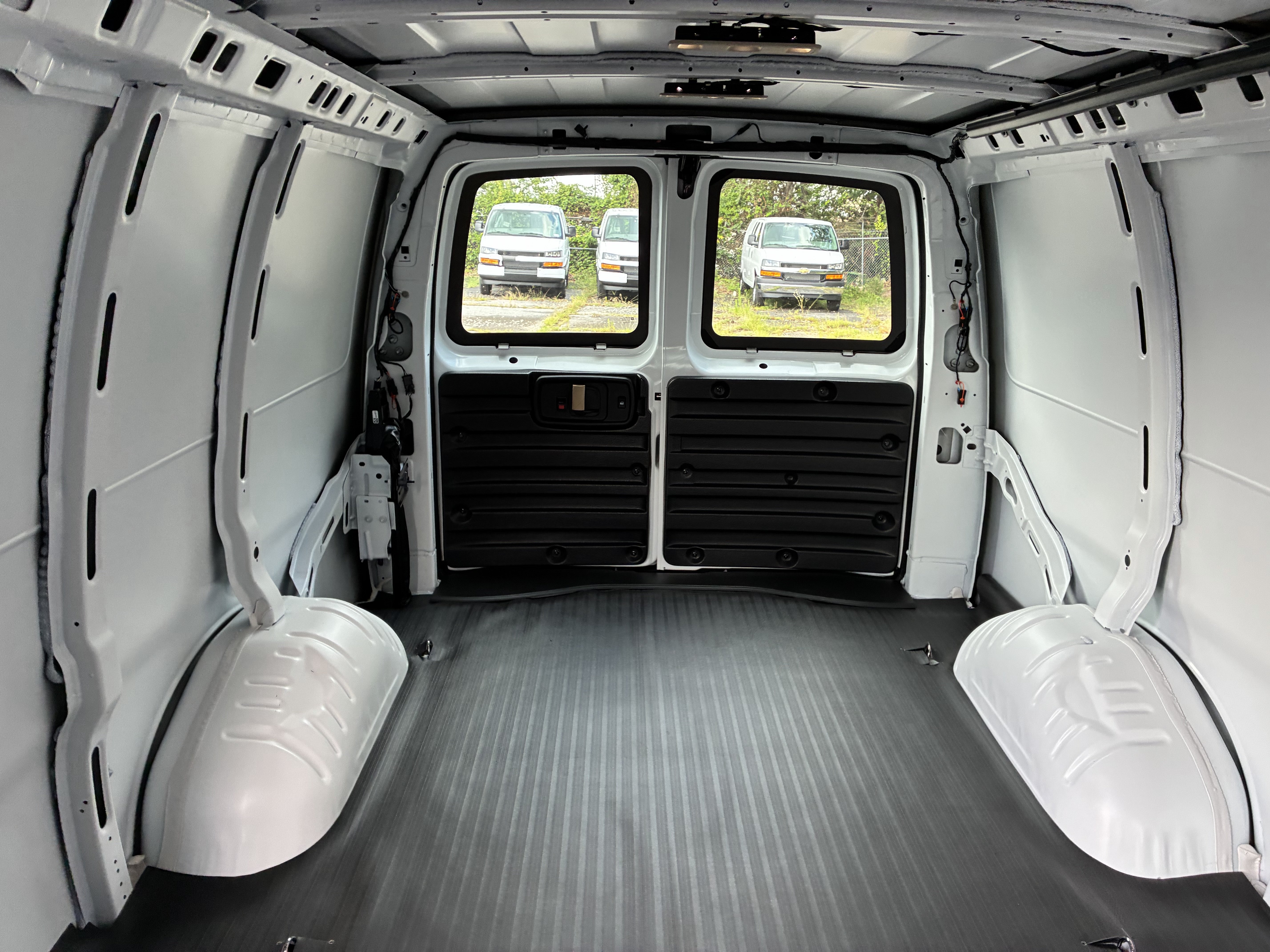 New 2026 Chevrolet Express 3500 Extended w/ Driver Convenience Package RWD image 18