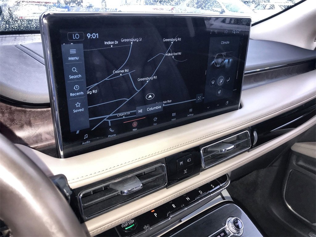 Used 2022 Lincoln Nautilus Reserve image 16