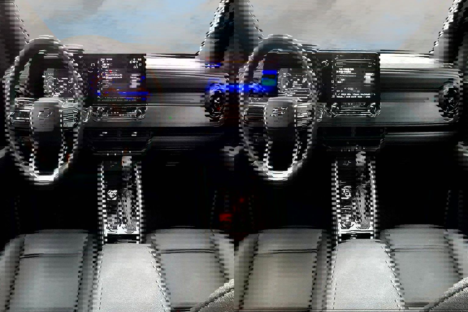 Used 2025 Chevrolet Colorado Trail Boss AWD/4WD image 8