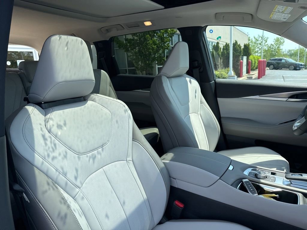 New 2027 INFINITI QX60 Luxe AWD/4WD image 33