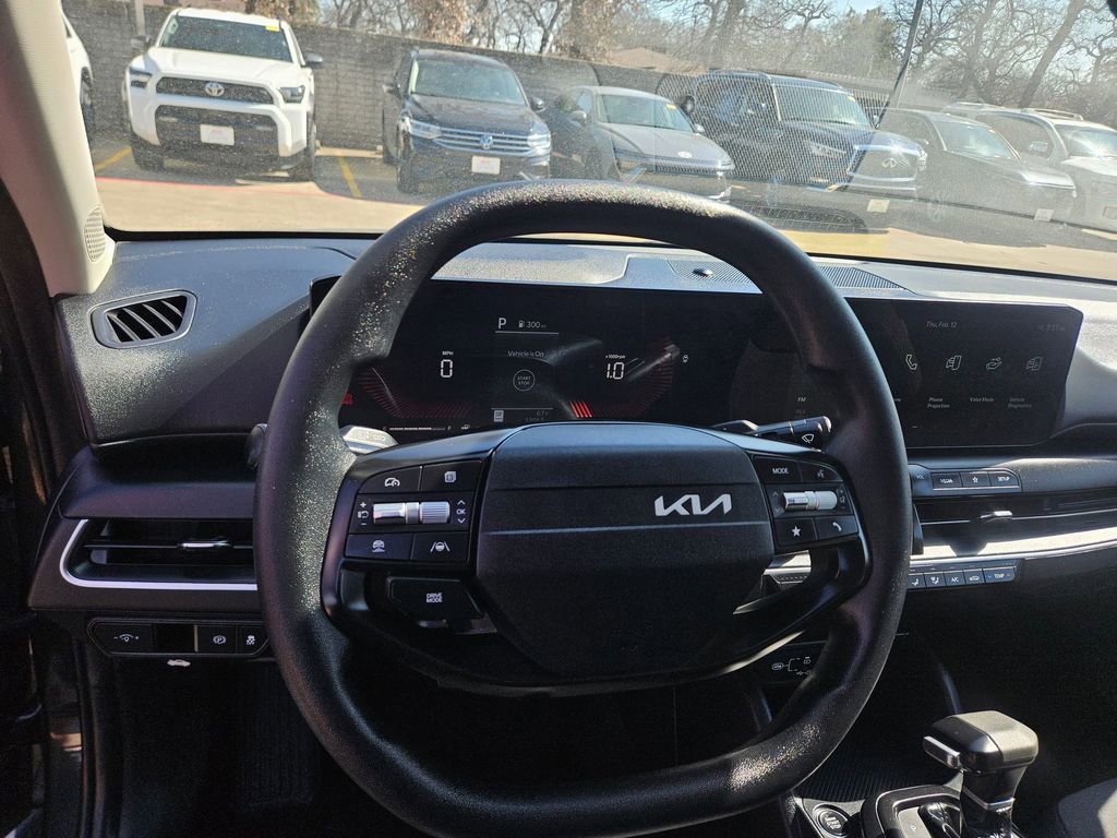 Used 2025 Kia K4 LXS image 16