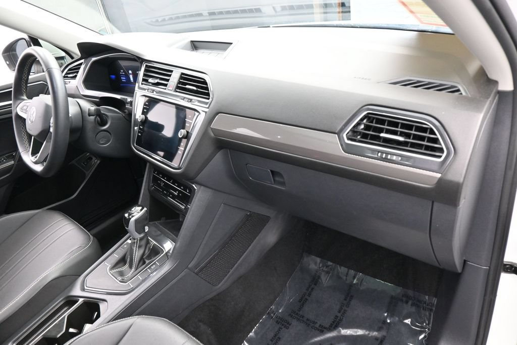 Used 2023 Volkswagen Tiguan SE FWD image 46