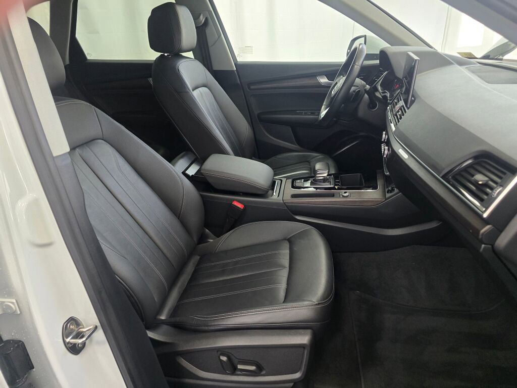 Used 2022 Audi Q5 2.0T Premium w/ Convenience Package image 28