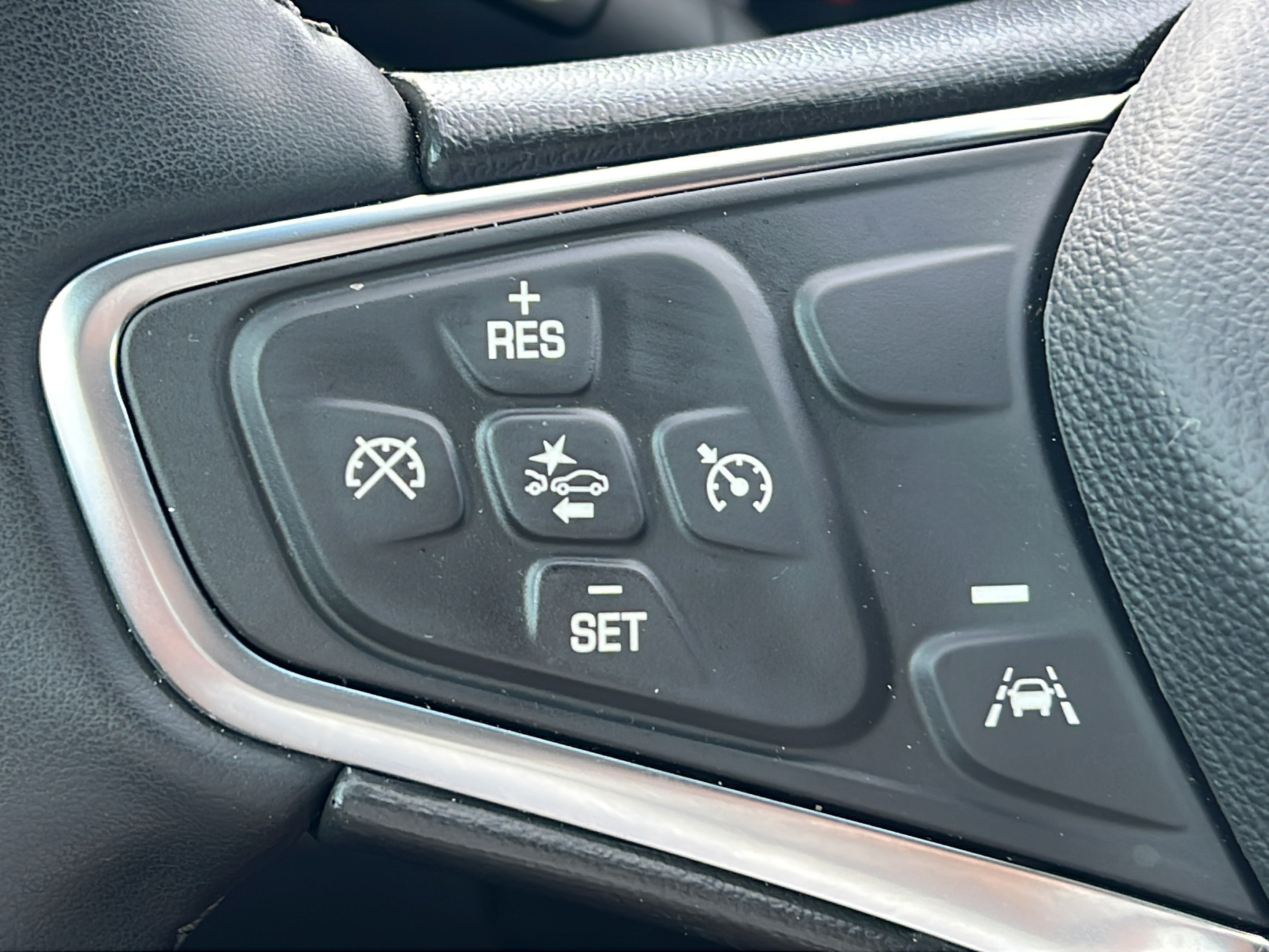Used 2024 Chevrolet Malibu RS FWD image 21