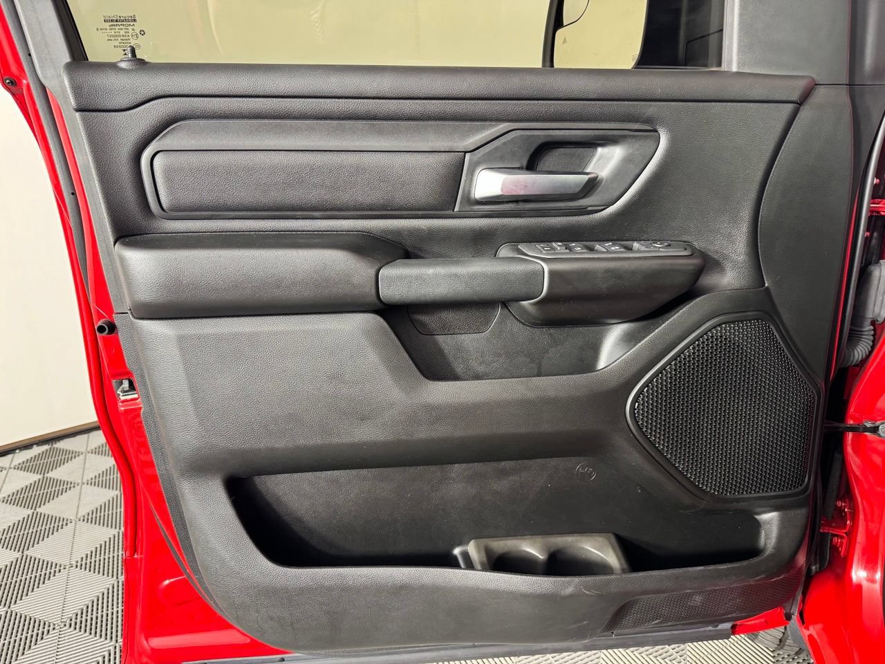 Used 2025 RAM 1500 Tradesman w/ Night Edition AWD/4WD image 9