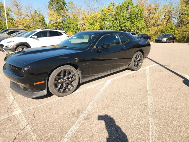 Used 2021 Dodge Challenger R/T w/ Blacktop Package RWD image 4