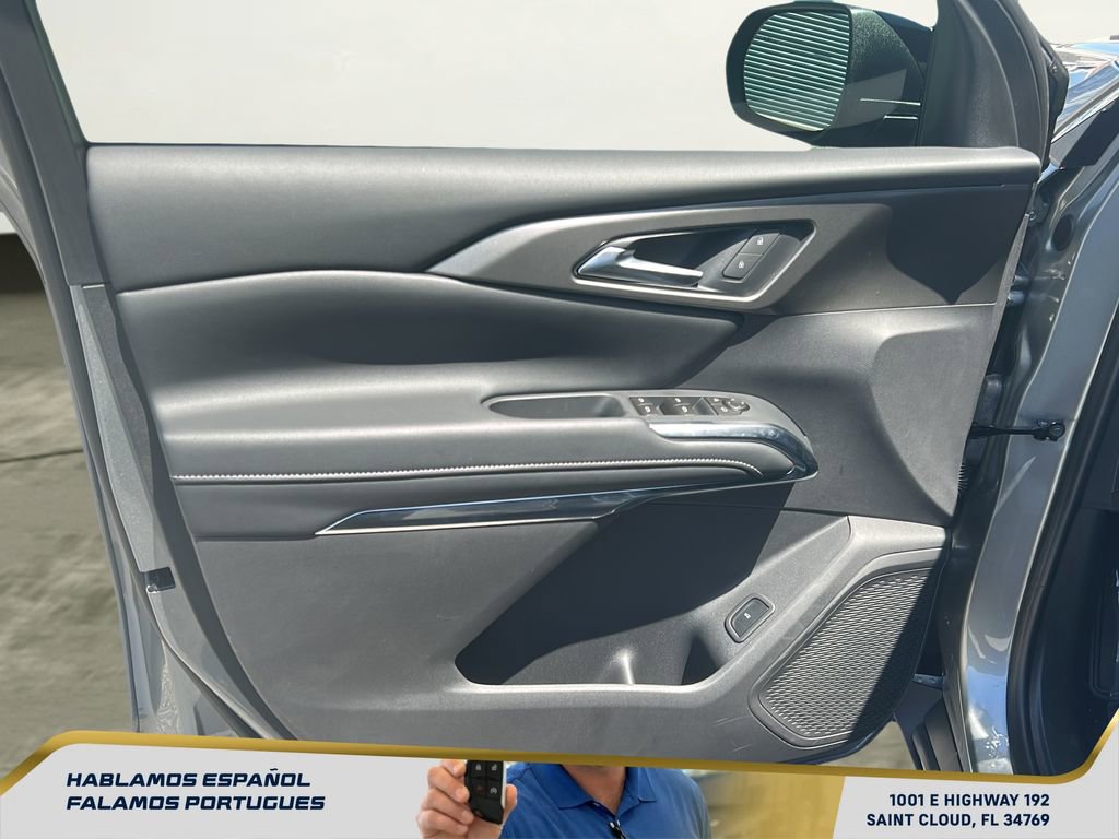 Certified 2026 Chevrolet Traverse LT w/ Driver Confidence Package image 10