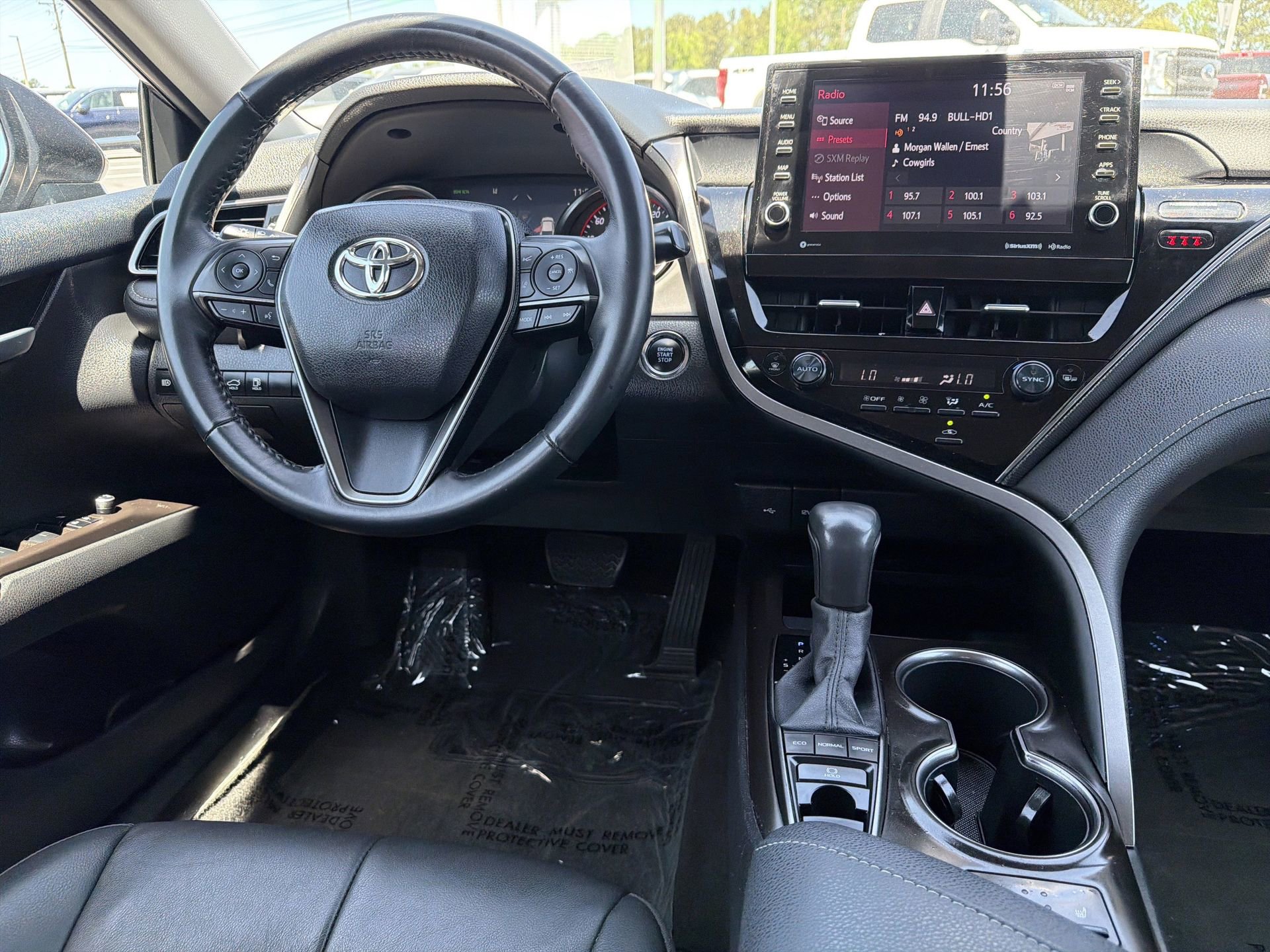 Used 2024 Toyota Camry XSE FWD image 3
