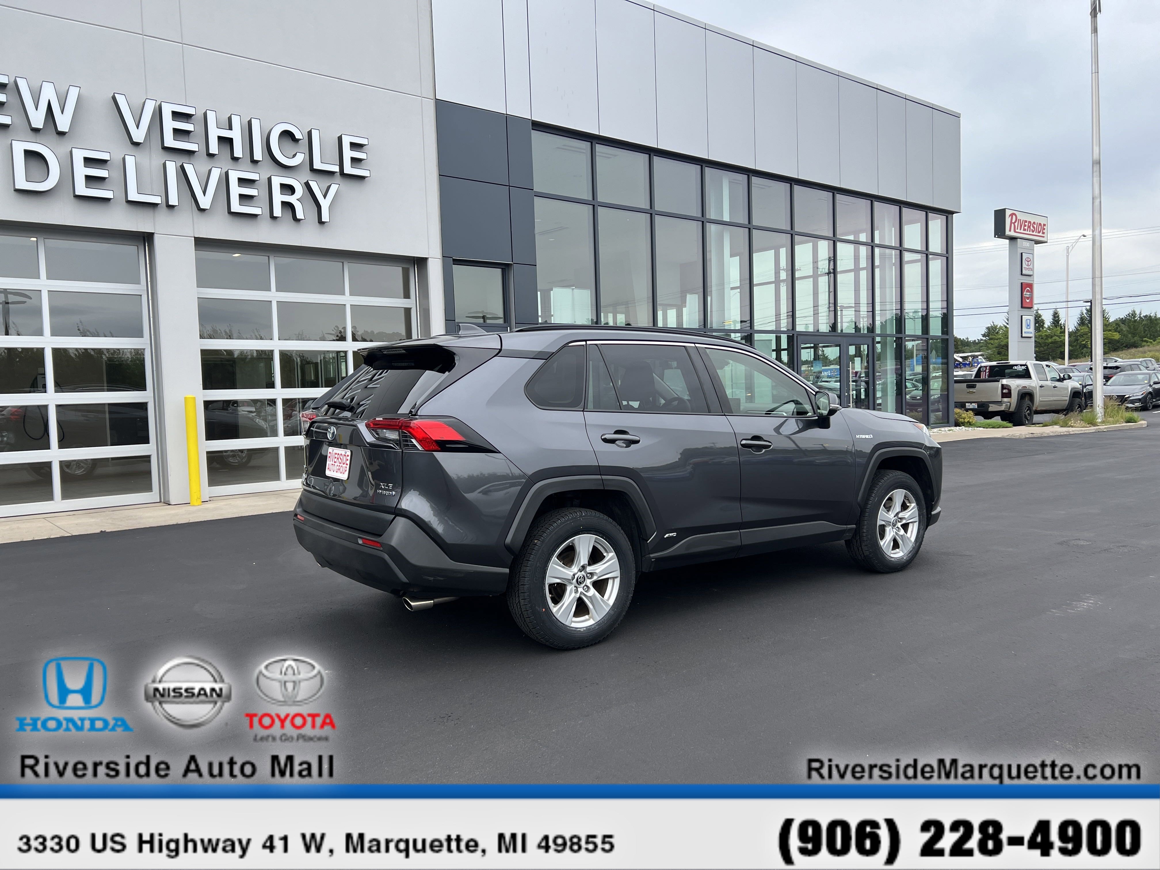 Used 2019 Toyota RAV4 XLE image 9