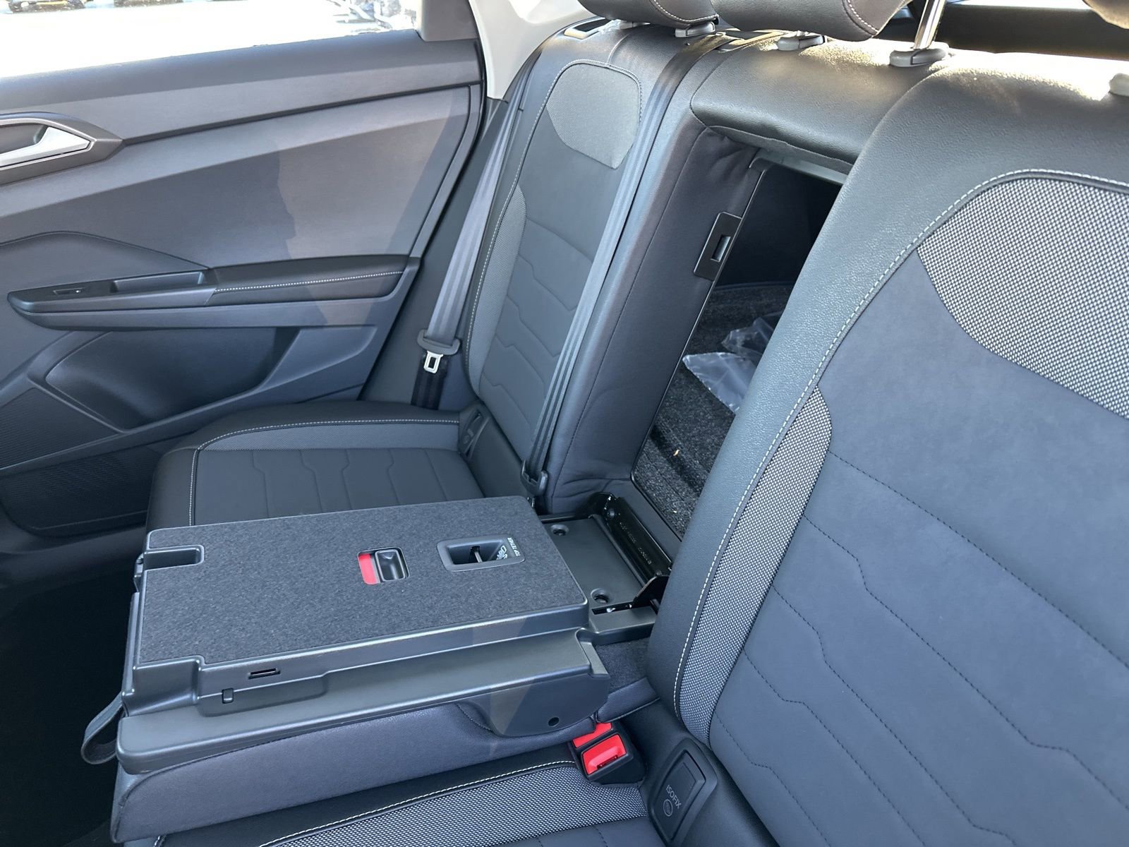 New 2026 Volkswagen Taos SE image 27