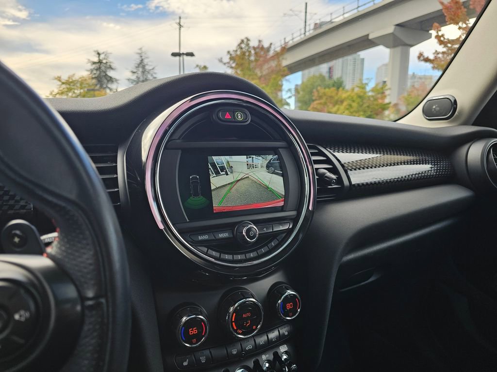 Used 2019 MINI Cooper S w/ Signature Upholstery Package FWD image 27