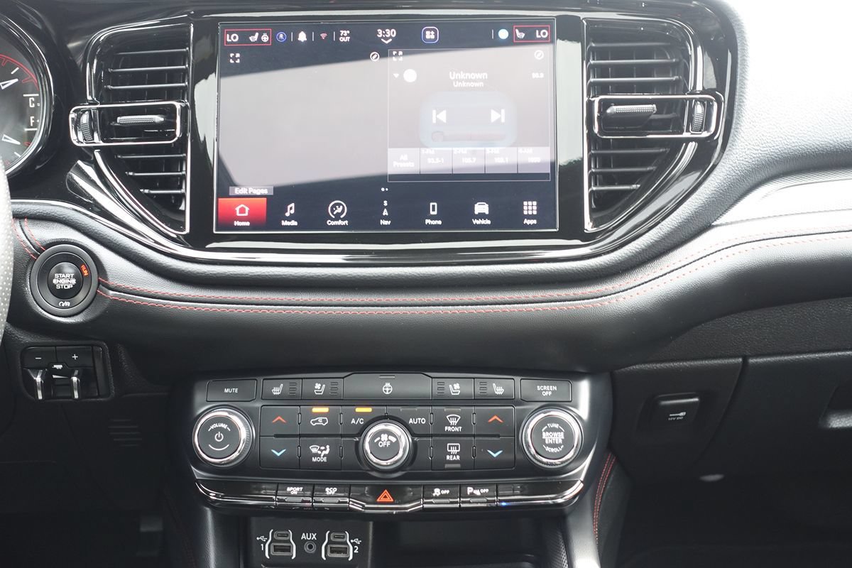 Used 2025 Dodge Durango R/T w/ Blacktop Package AWD/4WD image 36