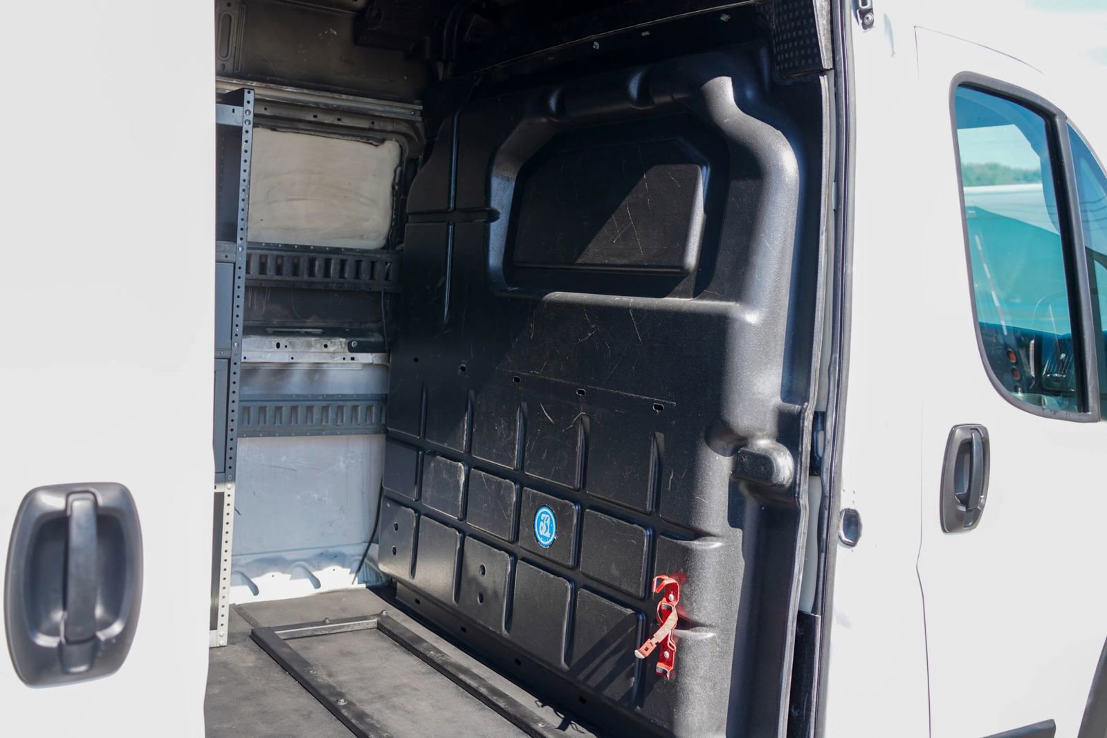 Used 2021 RAM ProMaster 2500 FWD image 25