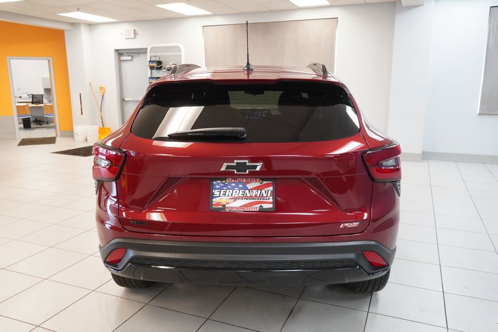 Used 2024 Chevrolet Trax RS w/ Driver Confidence Package image 8