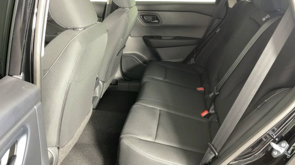 New 2025 Nissan Rogue S image 13