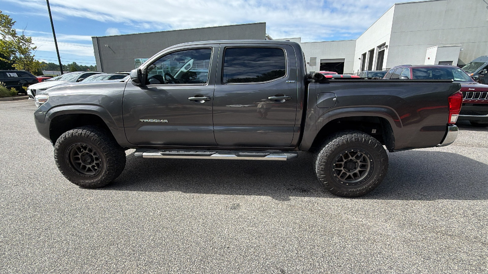 Used 2016 Toyota Tacoma SR5 RWD image 10