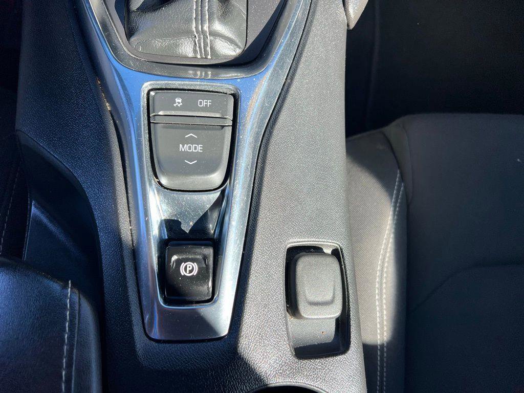Used 2019 Chevrolet Camaro LT w/ RS Package image 29